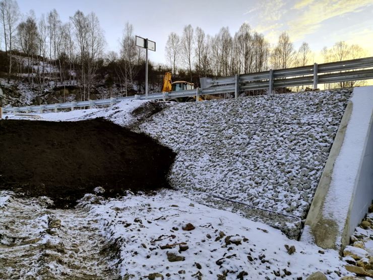 Выполнение работ по реконструкции автомобильной дороги Быканов Мост - Солоновка - Солонешное - граница Республики Алтай, км 121+777 - км 122+277 с мостом через р. Ануй в Солонешенском районе