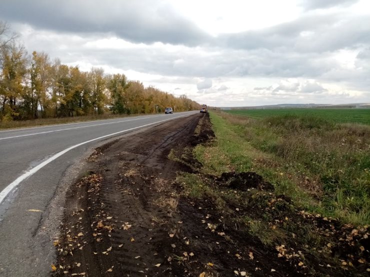Выполнение работ по ремонту автомобильной дороги Бийск - Белокуриха, км 58+800 в Смоленском районе