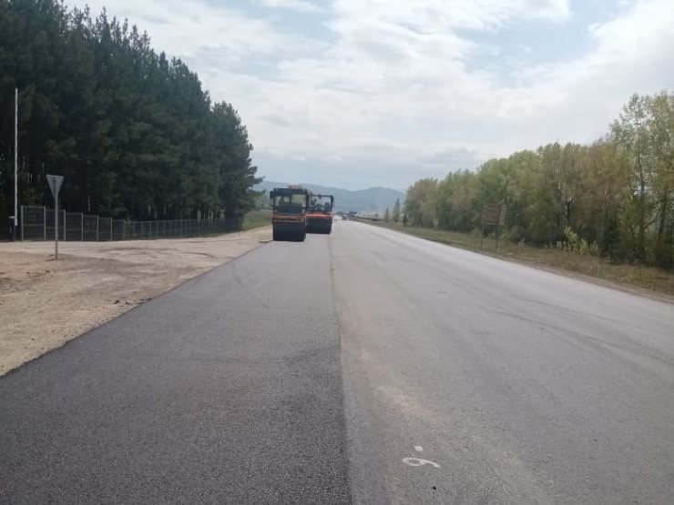Выполнение работ по ремонту автомобильной дороги Бийск - Белокуриха, км 58+800 в Смоленском районе
