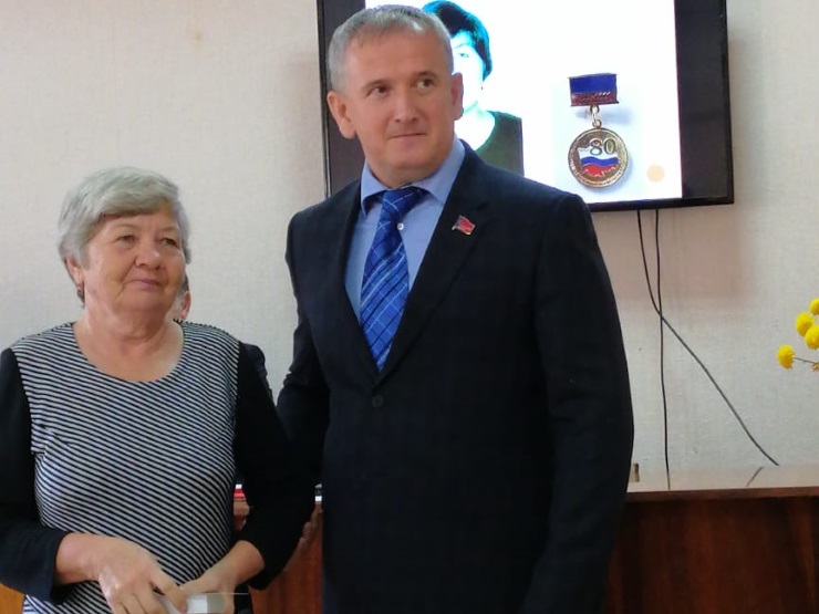 Максим Степин, депутат АКЗС, член фракции «Единая России», начальник Юго-Восточного ДСУ принял участие в торжественной седьмой сессии Красногорского районного Совета народных депутатов Алтайского края шестого созыва, посвященная 95-летию Красногорского района. Максим Степин, депутат АКЗС, член фракции «Единая России», начальник Юго-Восточного ДСУ принял участие в торжественной седьмой сессии Красногорского районного Совета народных депутатов Алтайского края шестого созыва, посвященная 95-летию Красногорского района.