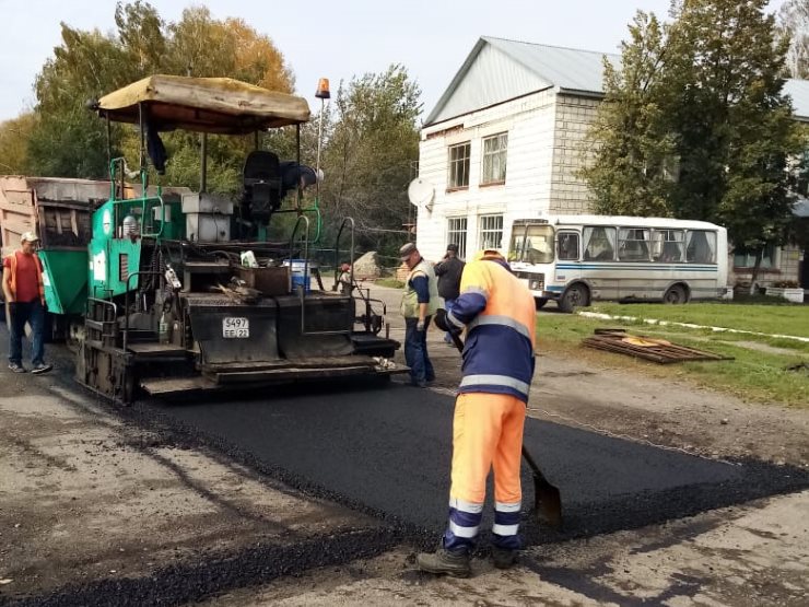 Подходят к завершению работы по обустройству трех пешеходных переходов в соответствии с требованиями новых национальных стандартов Подходят к завершению работы по обустройству трех пешеходных переходов в соответствии с требованиями новых национальных стандартов