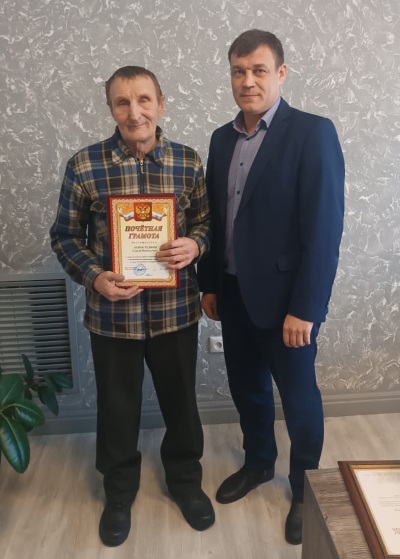 Коростелкин Сергей Васильевич — дорожный рабочий, отработал на предприятии более 28 лет. Коростелкин Сергей Васильевич — дорожный рабочий, отработал на предприятии более 28 лет.