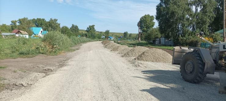 Завершено строительство автомобильной дороги «Подъезд к молочно-товарной ферме ООО «Агро-Сибирь» в с. Александровка Смоленского района с разработкой рабочей документации Завершено строительство автомобильной дороги «Подъезд к молочно-товарной ферме ООО «Агро-Сибирь» в с. Александровка Смоленского района с разработкой рабочей документации