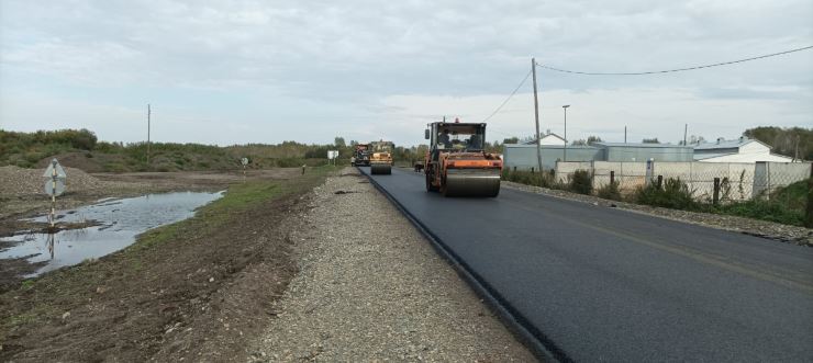 Завершено строительство автомобильной дороги «Подъезд к молочно-товарной ферме ООО «Агро-Сибирь» в с. Александровка Смоленского района с разработкой рабочей документации Завершено строительство автомобильной дороги «Подъезд к молочно-товарной ферме ООО «Агро-Сибирь» в с. Александровка Смоленского района с разработкой рабочей документации