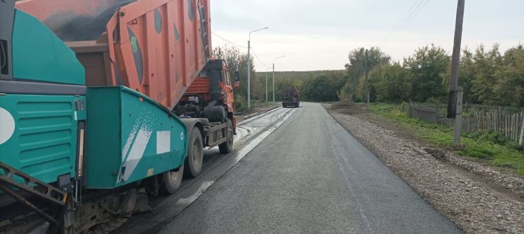 Завершено строительство автомобильной дороги «Подъезд к молочно-товарной ферме ООО «Агро-Сибирь» в с. Александровка Смоленского района с разработкой рабочей документации Завершено строительство автомобильной дороги «Подъезд к молочно-товарной ферме ООО «Агро-Сибирь» в с. Александровка Смоленского района с разработкой рабочей документации