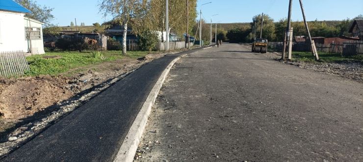 Завершено строительство автомобильной дороги «Подъезд к молочно-товарной ферме ООО «Агро-Сибирь» в с. Александровка Смоленского района с разработкой рабочей документации Завершено строительство автомобильной дороги «Подъезд к молочно-товарной ферме ООО «Агро-Сибирь» в с. Александровка Смоленского района с разработкой рабочей документации