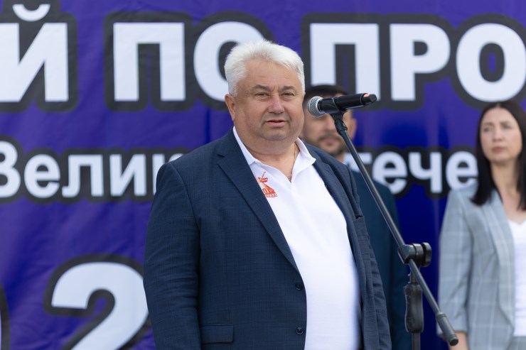 Сотрудник Юго-Восточного ДСУ стал лучшим машинистом экскаватора на конкурсе профмастерства в Алтайском крае Сотрудник Юго-Восточного ДСУ стал лучшим машинистом экскаватора на конкурсе профмастерства в Алтайском крае