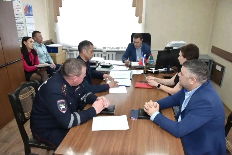 Заседание комиссии по обеспечению безопасности дорожного движения Заседание комиссии по обеспечению безопасности дорожного движения