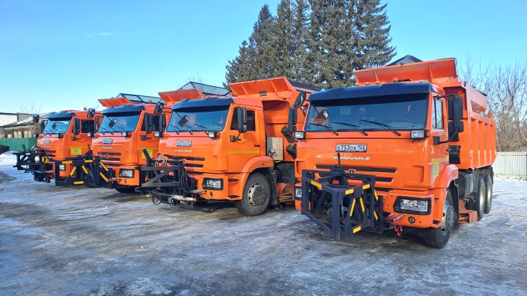 Автопарк АО «Юго – Восточного ДСУ Алтайского края» пополнился 4 КДМ-65115С-Е5 на базе автомобиля самосвала КАМАЗ-65115-А5 Автопарк АО «Юго – Восточного ДСУ Алтайского края» пополнился 4 КДМ-65115С-Е5 на базе автомобиля самосвала КАМАЗ-65115-А5