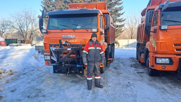 Автопарк АО «Юго – Восточного ДСУ Алтайского края» пополнился 4 КДМ-65115С-Е5 на базе автомобиля самосвала КАМАЗ-65115-А5 Автопарк АО «Юго – Восточного ДСУ Алтайского края» пополнился 4 КДМ-65115С-Е5 на базе автомобиля самосвала КАМАЗ-65115-А5